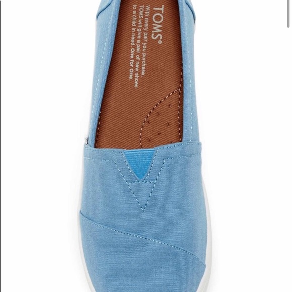 Tom’s canvas slip on NEW - Picture 2 of 6